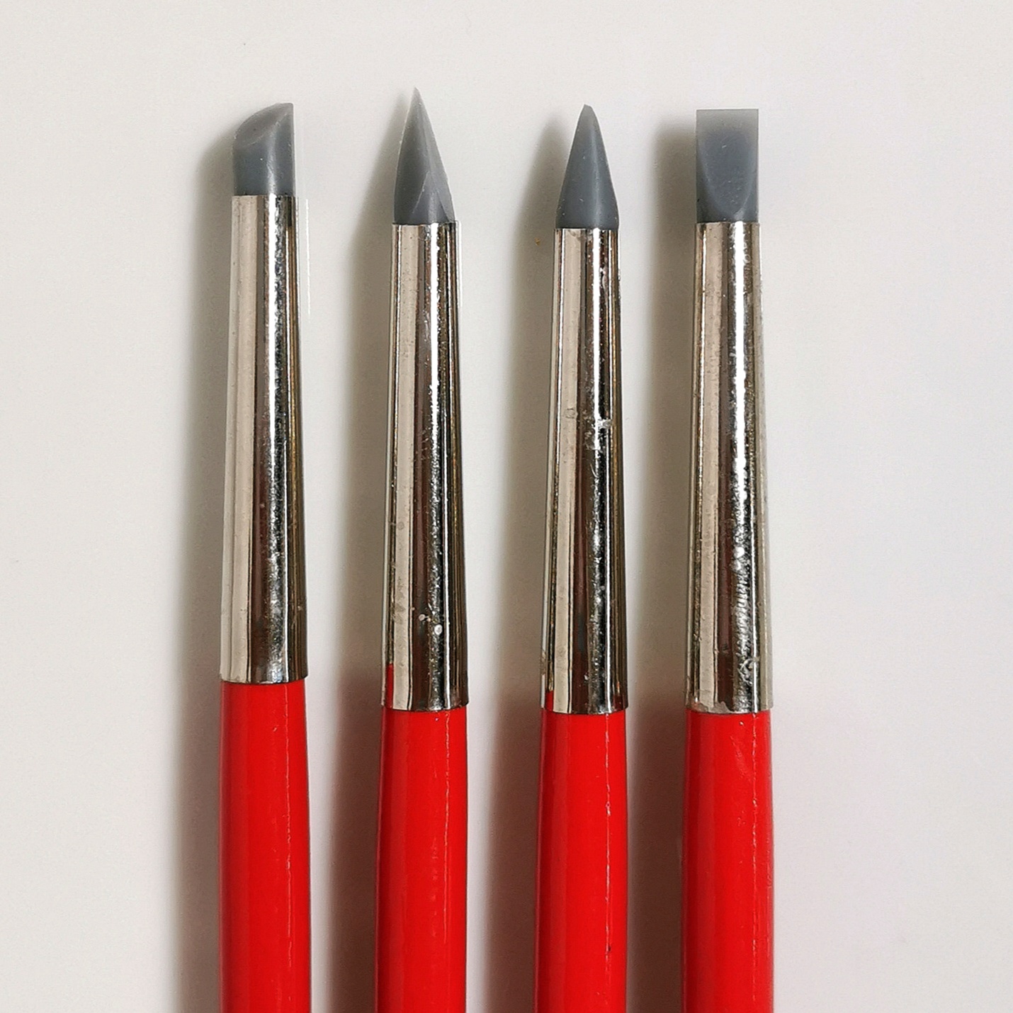 SET PENNELLI IN SILICONE n.2 (Manico Rosso) - immagine 2